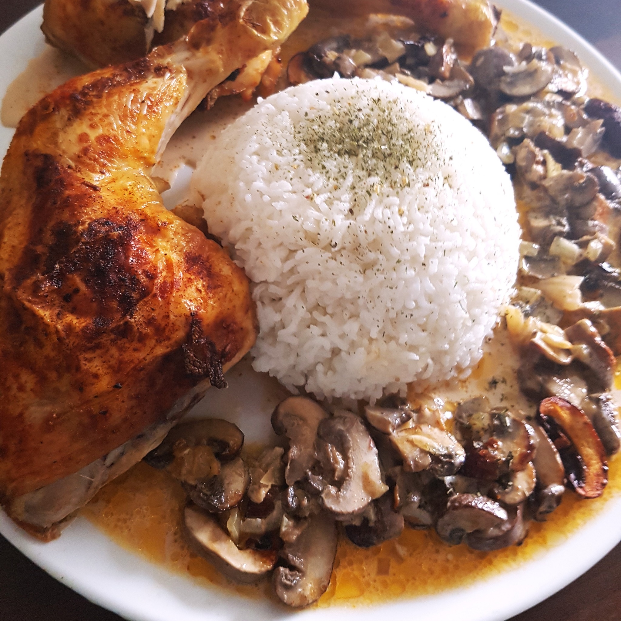 Hähnchenschenkel aus der HLF