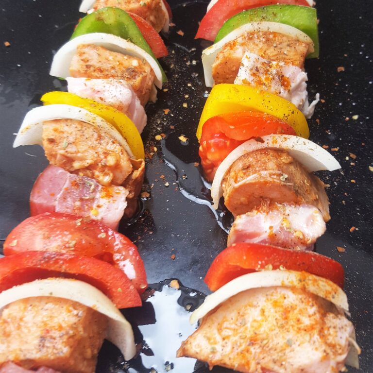 Marinierte Schaschlik-Spieße