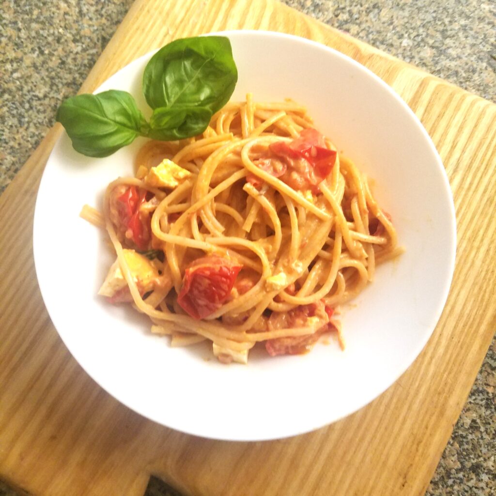 Tomaten-Feta-Pasta