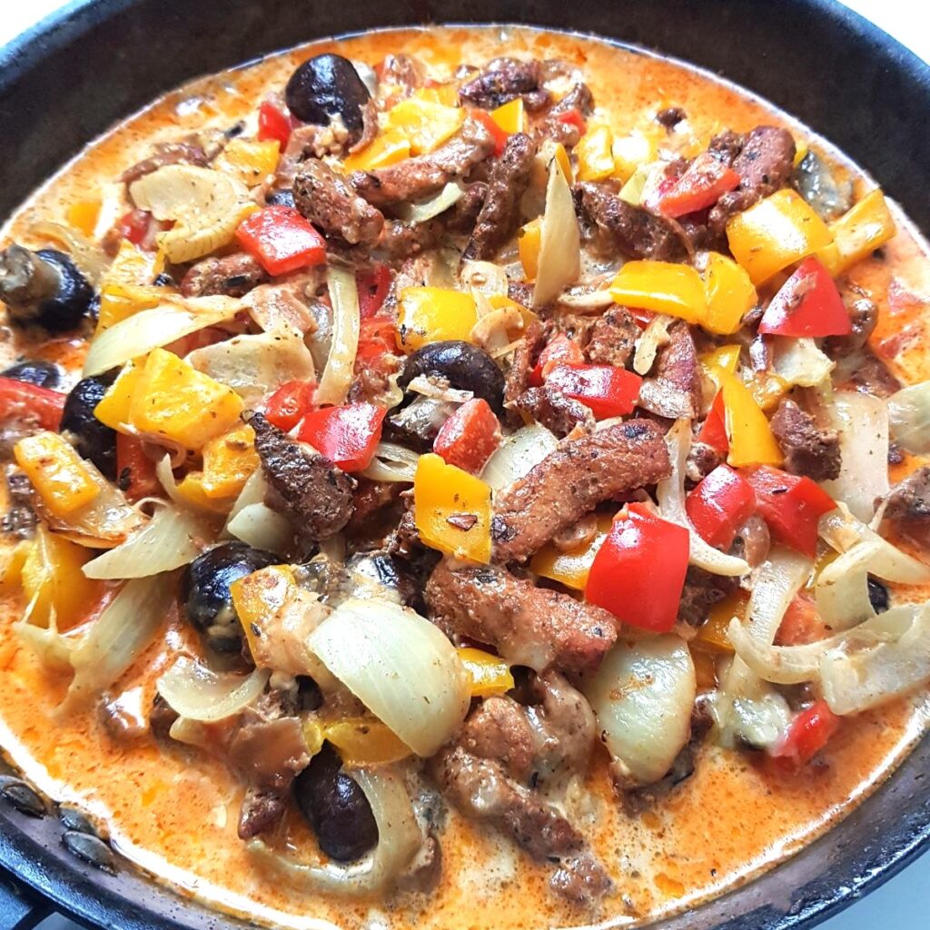 Gyros Pfanne mit Paprika und Champignons