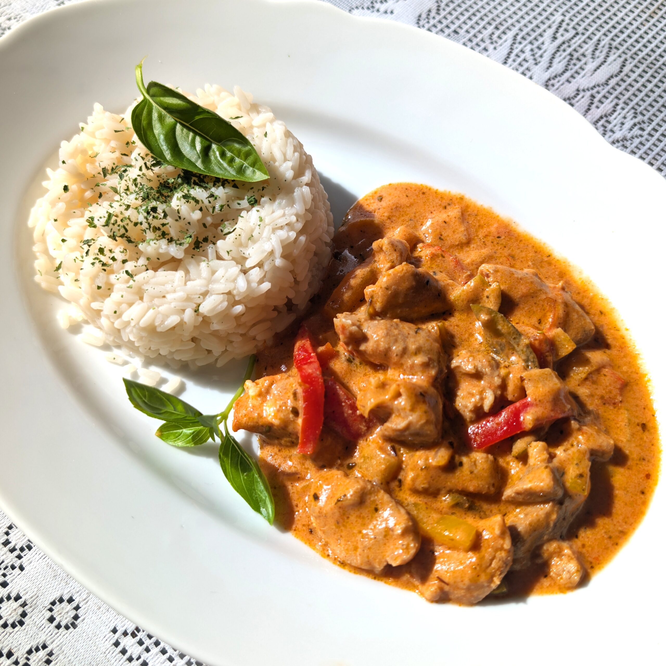 Hähnchen Paprika Rahm