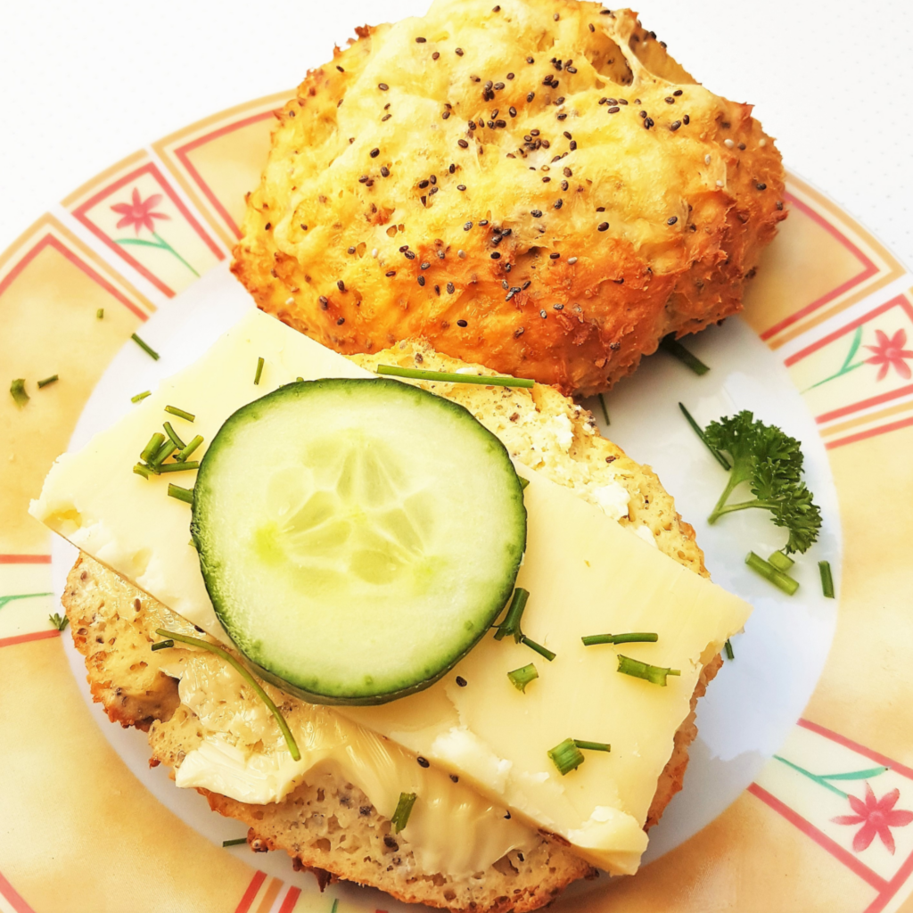 Low-Carb Käsebrötchen