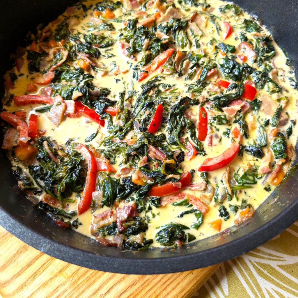 Cremige Spinat-Bacon-Pasta Sauce